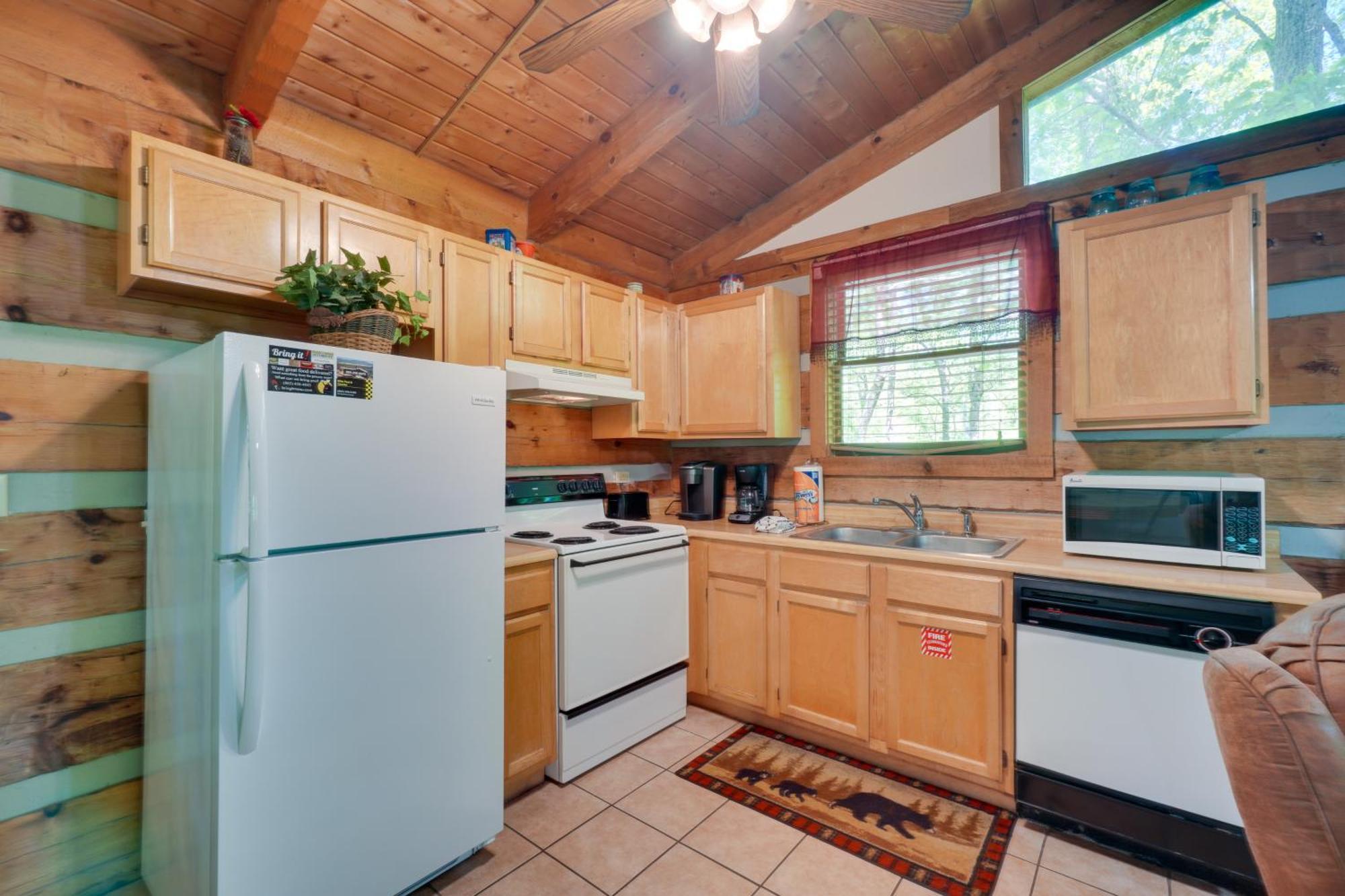 Gatlinburg Cabin With Hot Tub About 6 Mi To Downtown! Extérieur photo