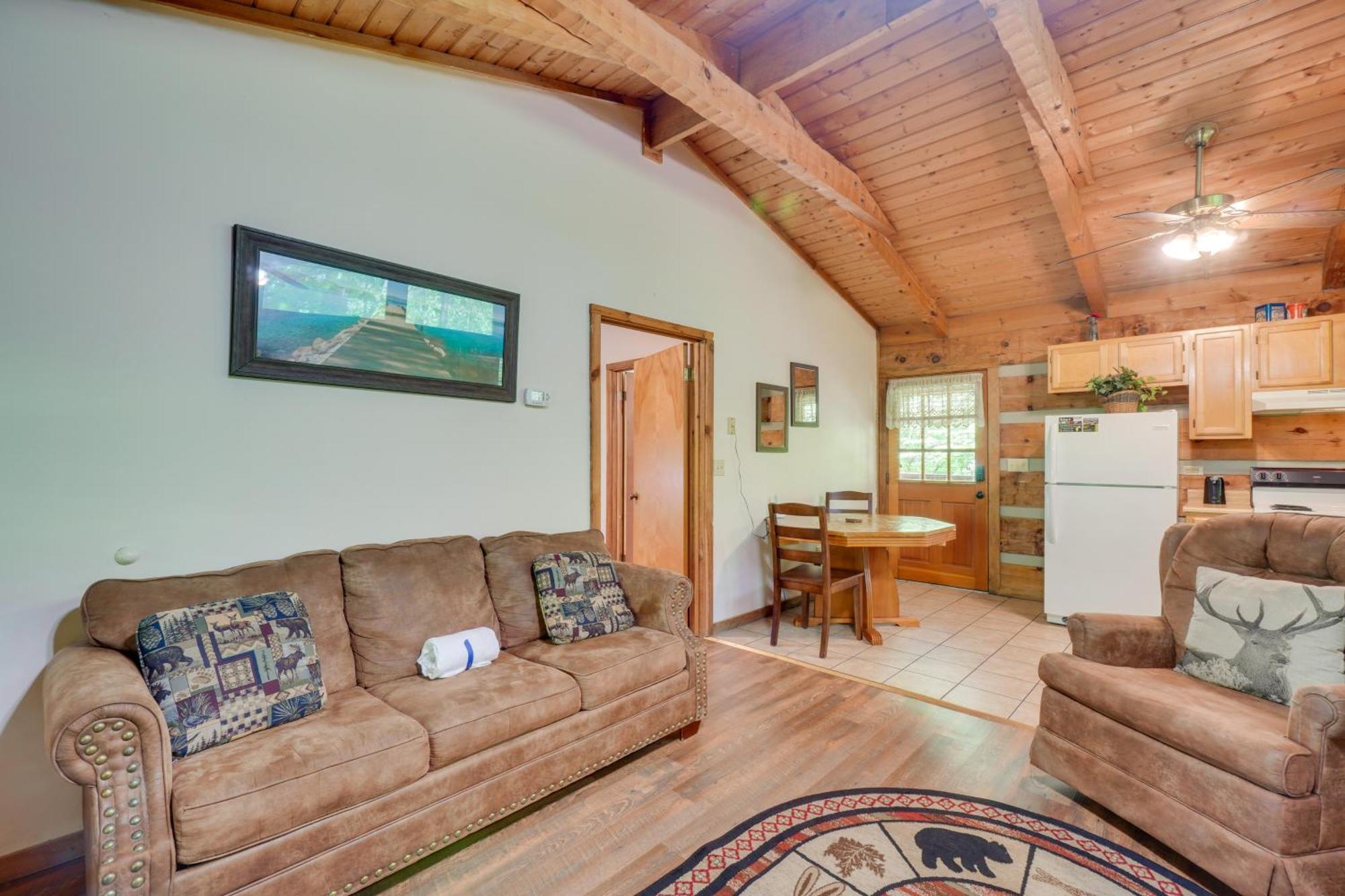 Gatlinburg Cabin With Hot Tub About 6 Mi To Downtown! Extérieur photo