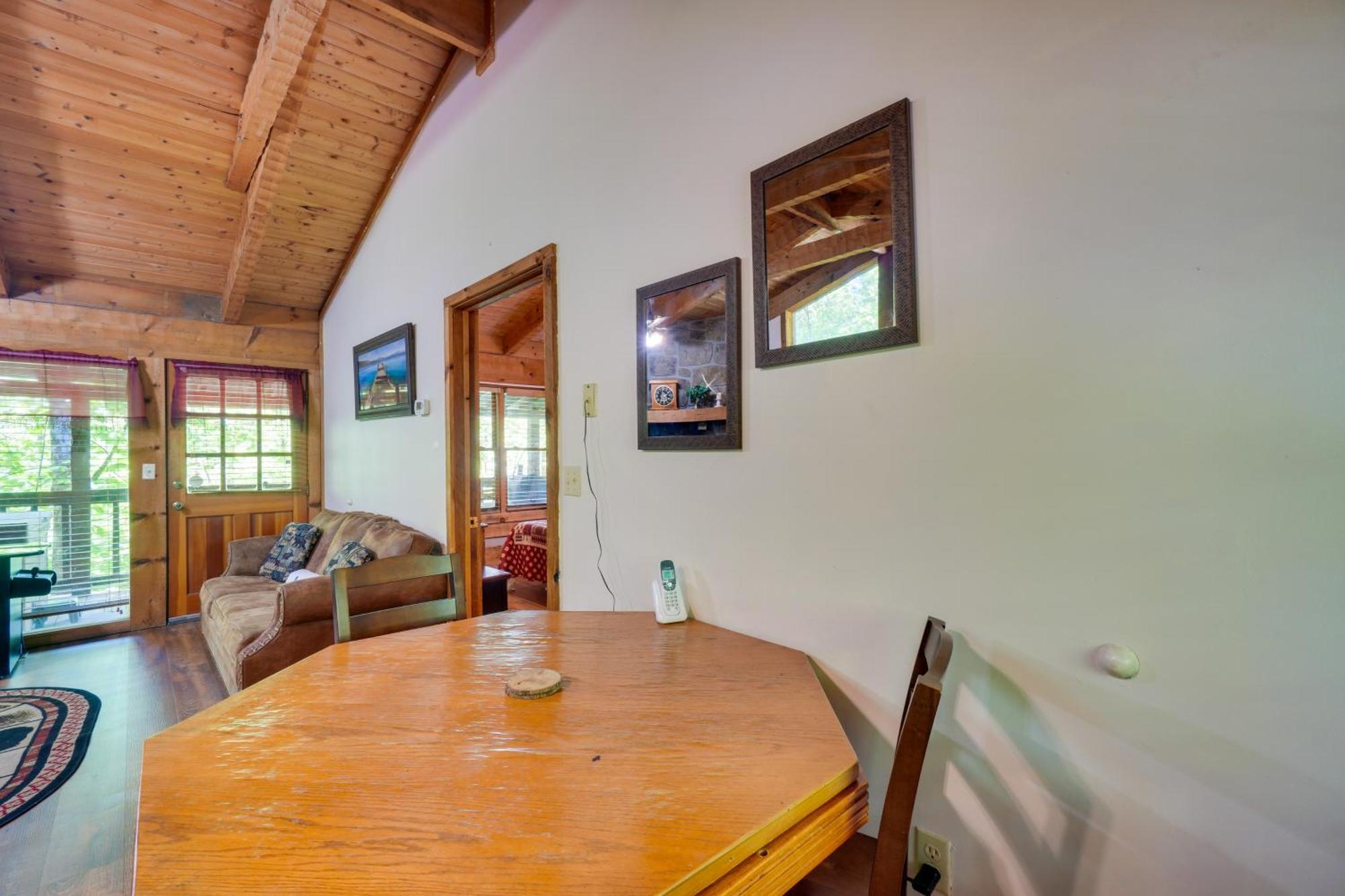 Gatlinburg Cabin With Hot Tub About 6 Mi To Downtown! Extérieur photo